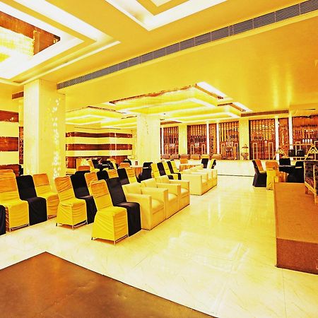Fabhotel Ronald Inn Faridabad Eksteriør billede