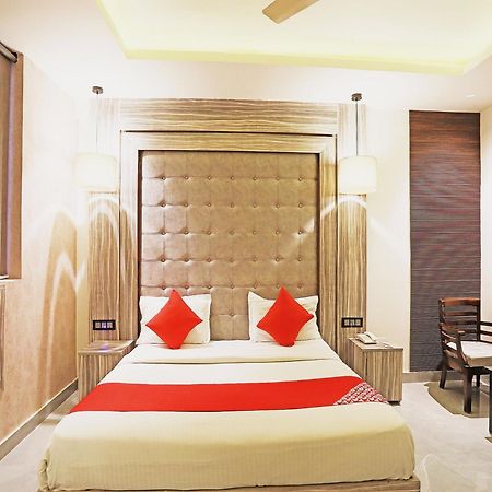Fabhotel Ronald Inn Faridabad Eksteriør billede