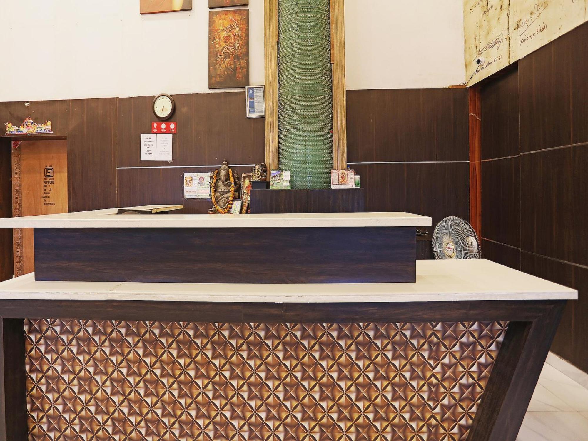 Fabhotel Ronald Inn Faridabad Eksteriør billede