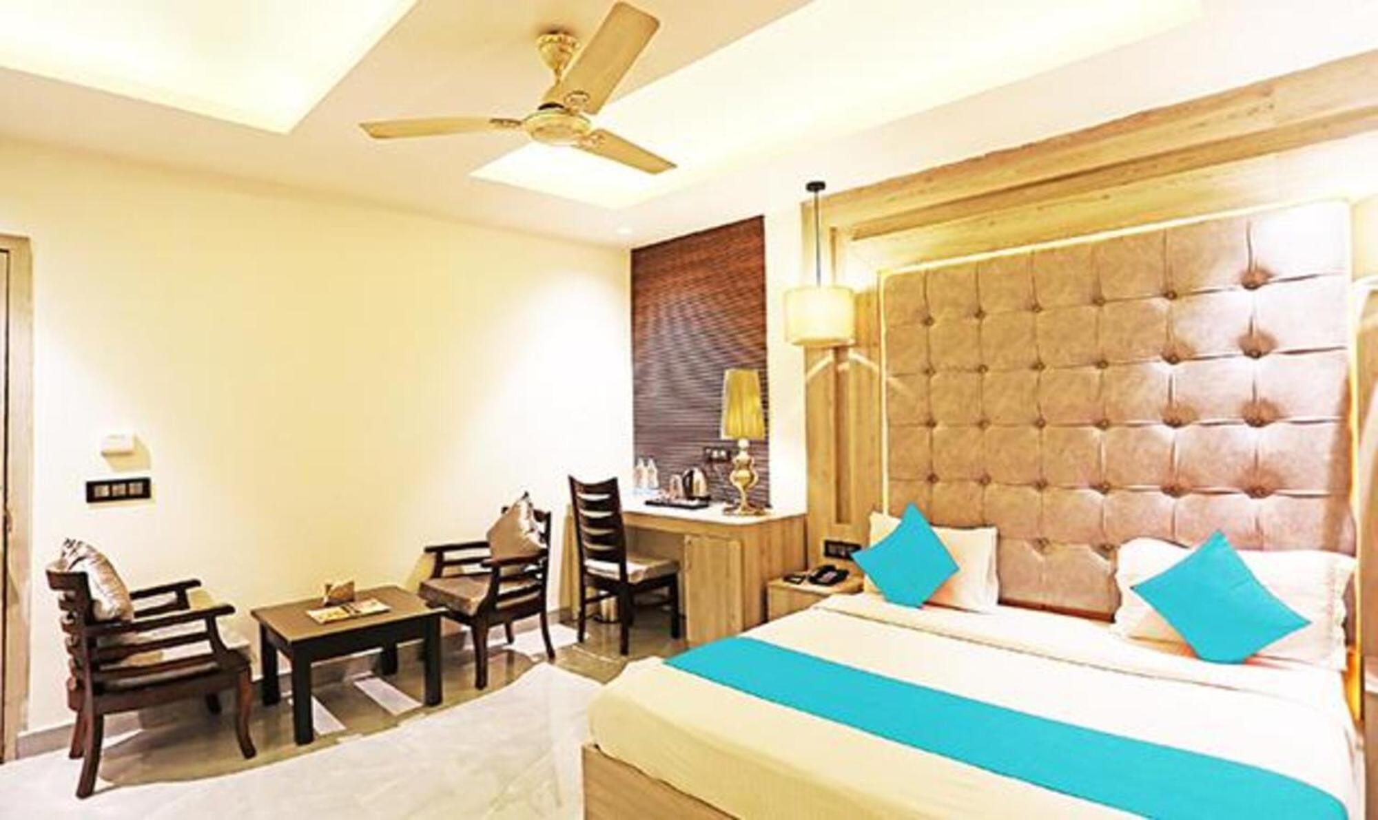 Fabhotel Ronald Inn Faridabad Eksteriør billede